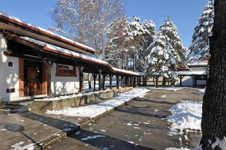 Sumarice Hotel Kragujevac Ngoại thất bức ảnh