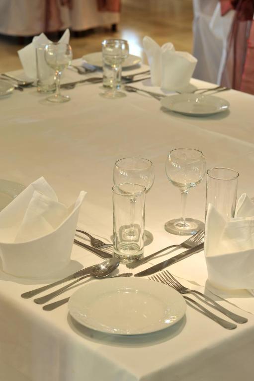 Sumarice Hotel Kragujevac Ngoại thất bức ảnh